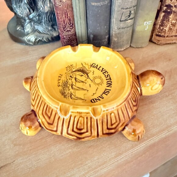 Vintage Galveston Texas Turtle ashtray - Picture 4 of 14